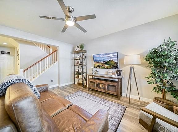 3rd image of 28551 Pietro Dr