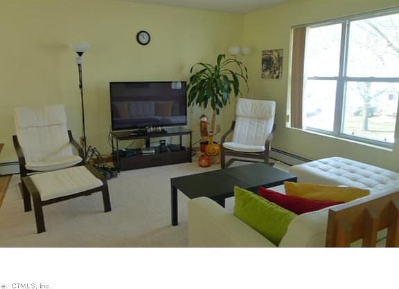 3rd image of 80 Branca Ct