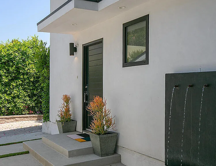 2149 Estes Rd — Photo 3