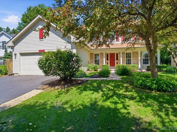 2755 Bluewater Cir, Naperville, IL 60564