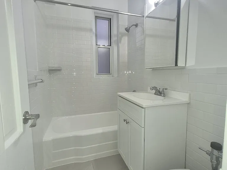 72-38 113th St #XJ — Photo 9