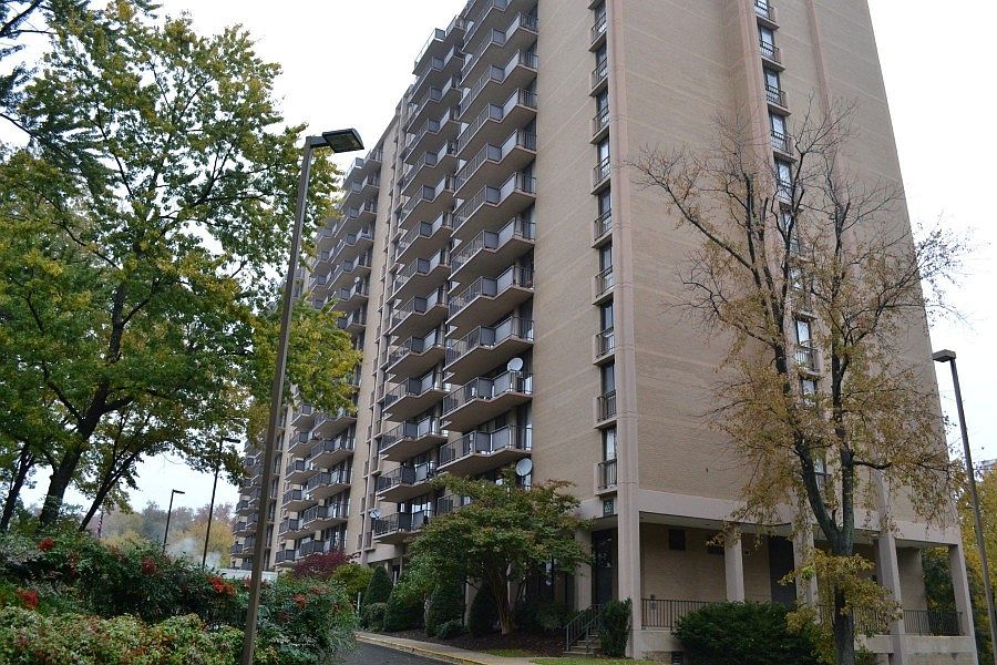 1st image of 6100 Westchester Park Dr Unit 6