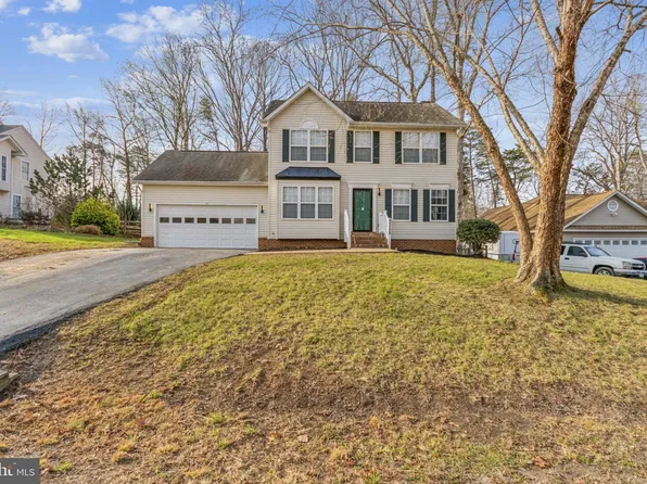 11709 Woodland View Dr, Fredericksburg, VA 22407