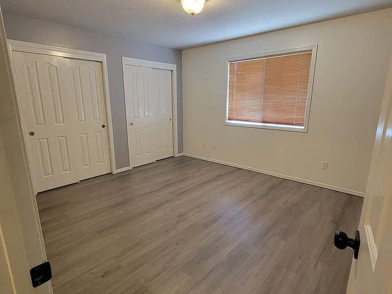 2513 W Grouse Ave — Photo 7