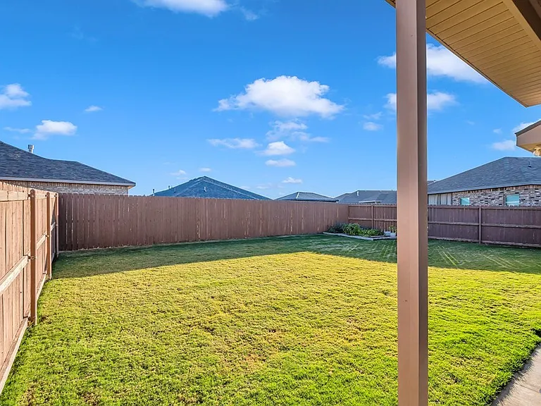 2306 Husk St — Photo 7