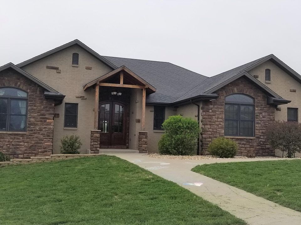1st image of 240 Ellsworth Dr