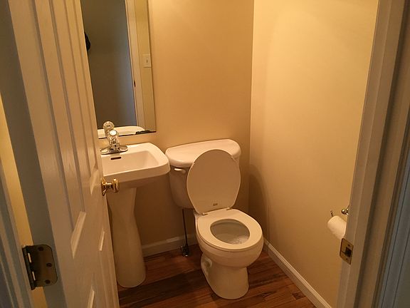 1st Floor Bathroom