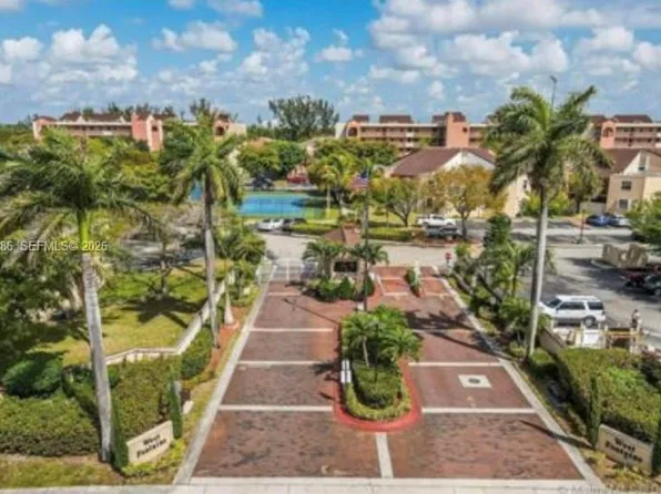 10253 NW 9th Street Cir APT 204-6, Miami, FL 33172