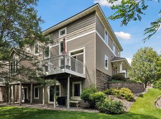 6880 Folkestone Rd, Apple Valley, MN 55124