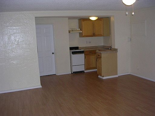 1st image of 1906 Cloverlawn Ave #B