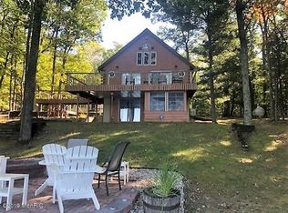2391 W Lake Shore Dr, Bitely, MI 49309