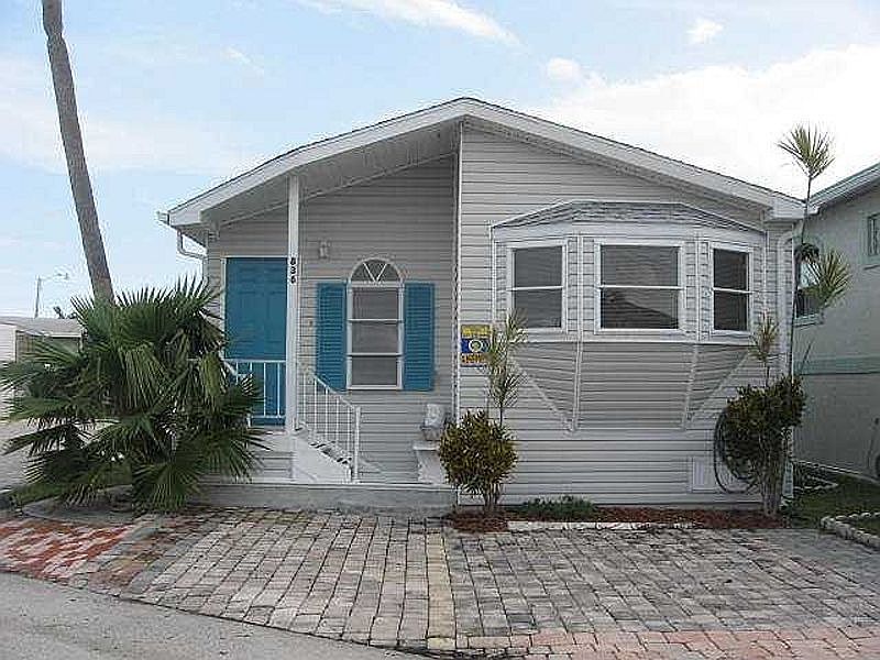 1st image of 836 Nettles Blvd