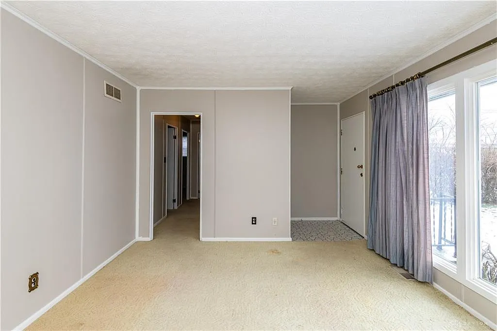 Building Photo - 2974 Woodman Dr