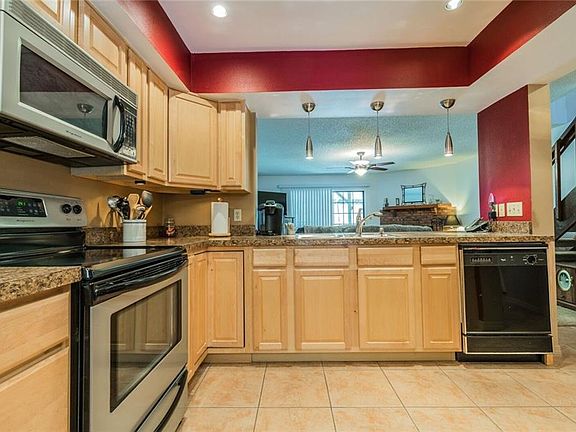 4th image of 4013 Huxford Ct