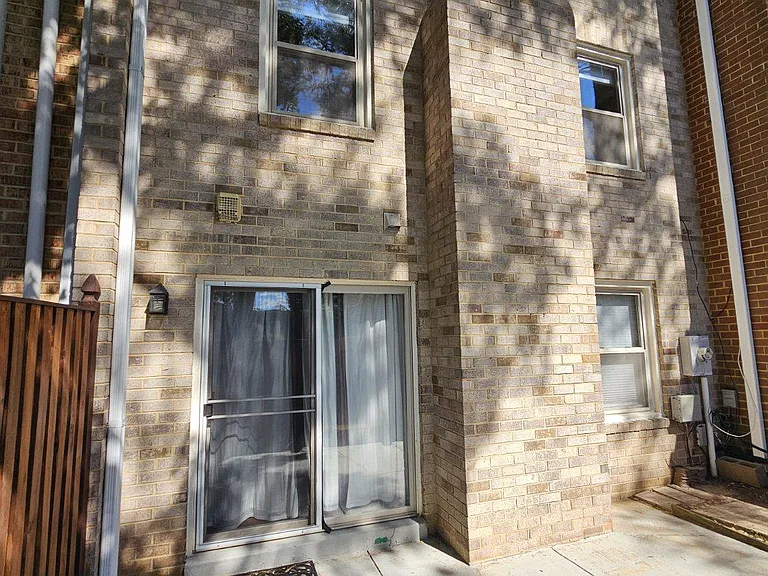 10218 Arizona Cir #16 — Photo 23