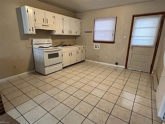 3rd image of 8923 Brighton St #A