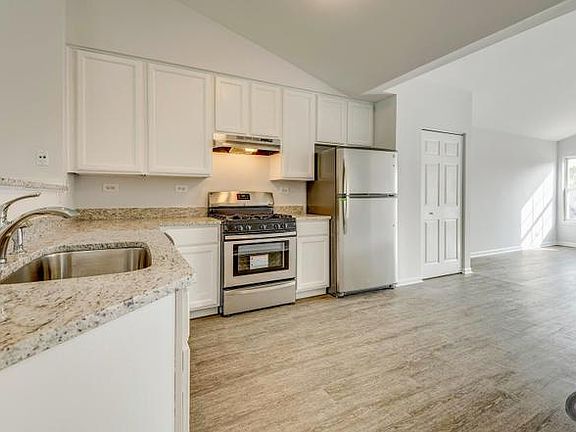4th image of 3023 Kentshire Cir #3023