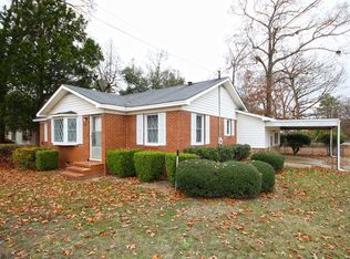 300 Cherokee Dr, Warner Robins, GA 31093