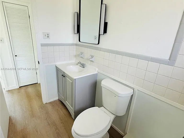 2423 Jeffcott St #1 — Photo 9