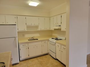 656 SE 19th Ave #F, Deerfield Beach, FL 33441