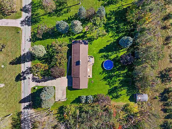 5th image of 385 S Estates Dr