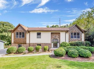 413 Fox Glen Rd NW, Birmingham, AL 35215