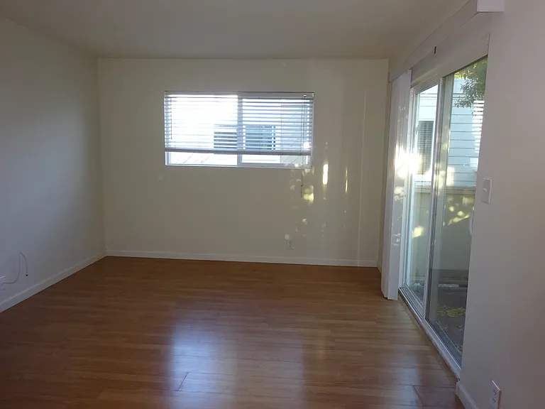 1600 Broadway St #6 — Photo 14