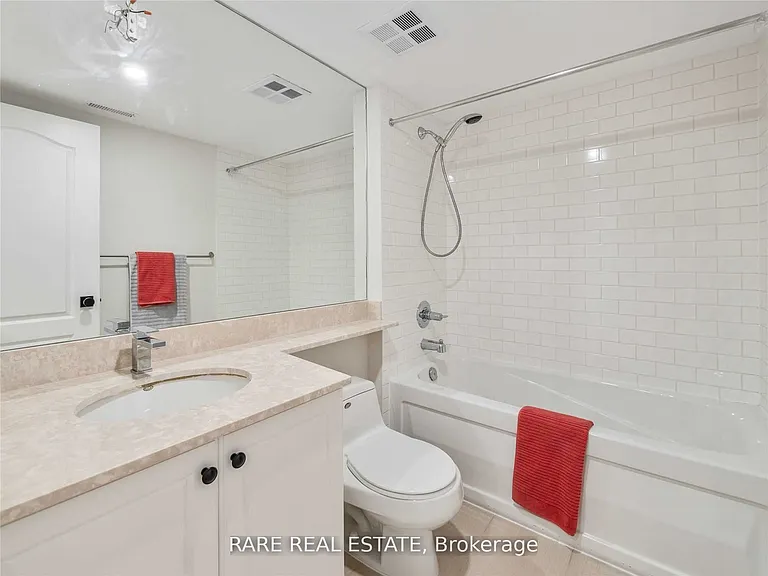 65 Pleasant Blvd — Photo 14