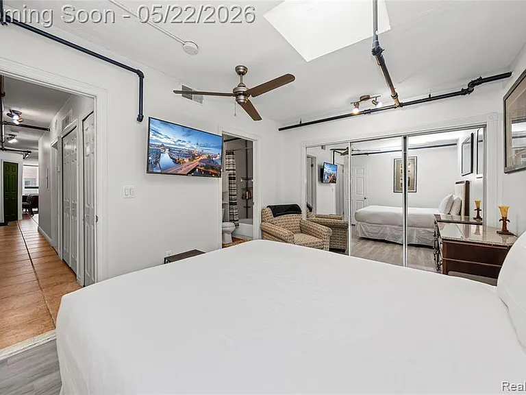 207 N Main St #A — Photo 30