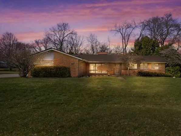 5799 Blandford Ct, Bloomfield Hills, MI 48302