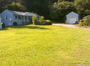 38 Hidden Acres Rd, Uncasville, CT 06382