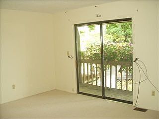 2nd image of 5B Hollywoods Ln