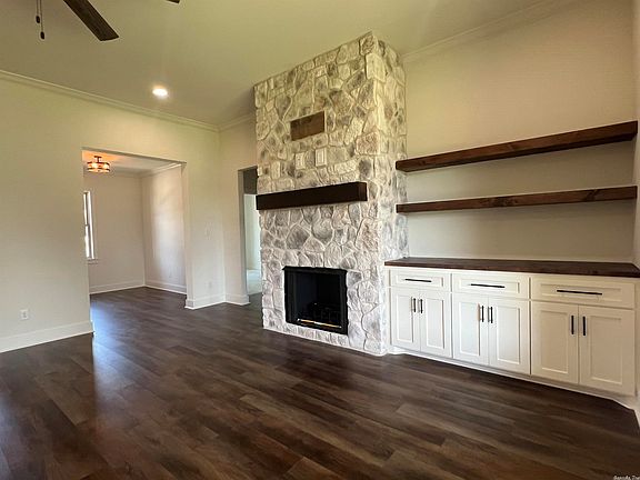 4th image of 207 Grant Dr