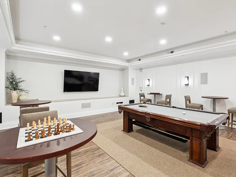 Stone Point Apartments — Photo 37