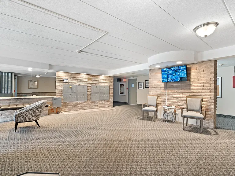 300 Lookout Ave #C4 — Photo 18
