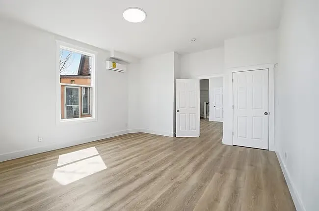 2210 Eureka Ter — Photo 9