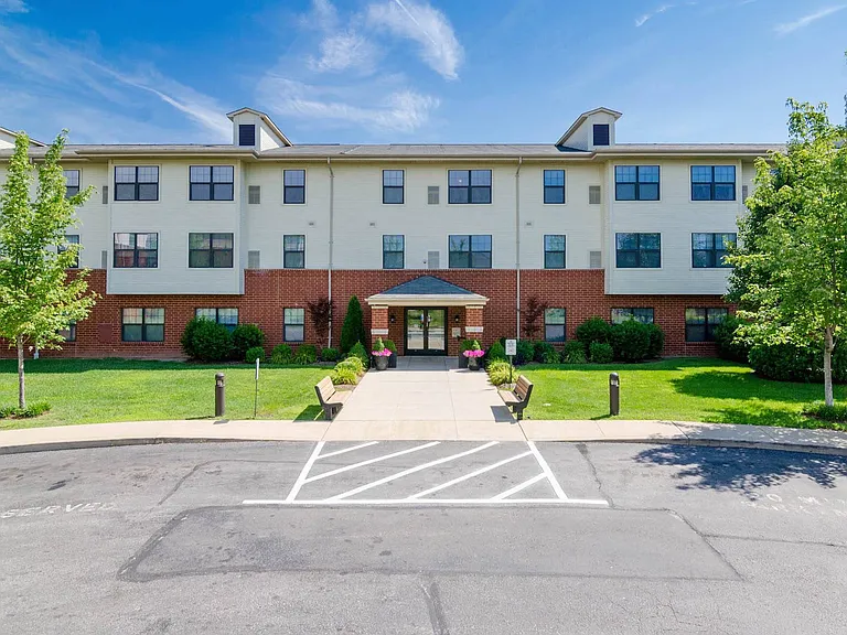 River Roads Manor & Estates — Photo 14