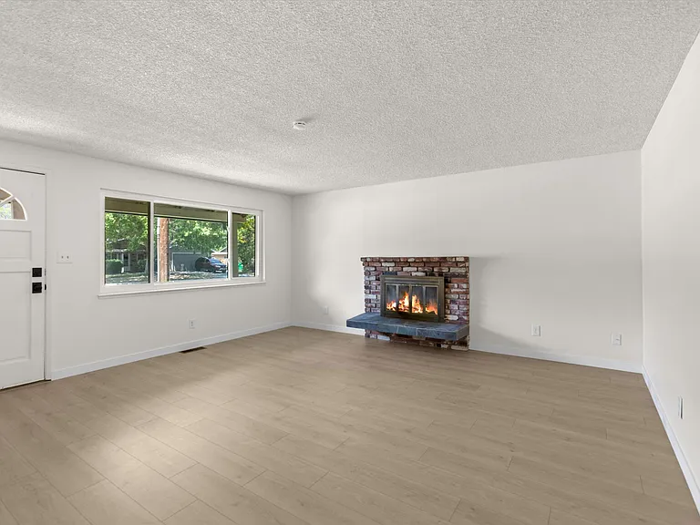 2513 Silver Sage Dr — Photo 5