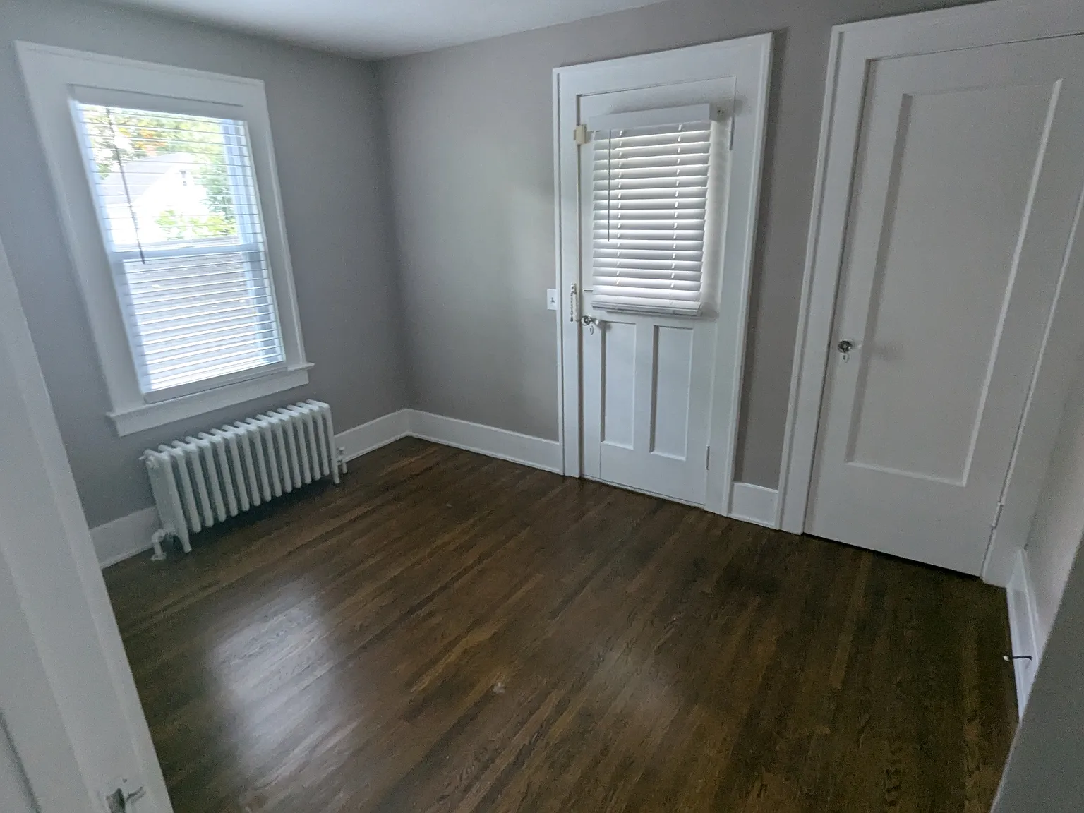 3 bed, 3484 sqft, $2,300 — Photo 4
