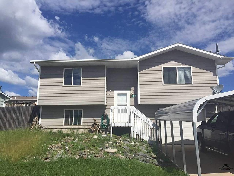 1st image of 121 Top O Hill Ct