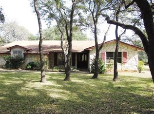 1701 Great Oaks Dr, Round Rock, TX 78681