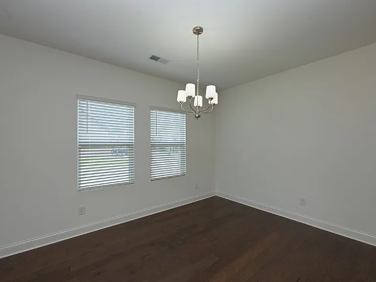 161 Crabourne Dr — Photo 20