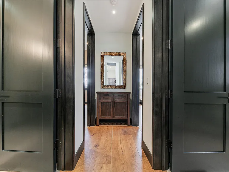 9718 Hunter House Dr — Photo 18