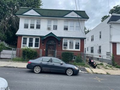 82 84 Abinger, Newark, NJ, 07106