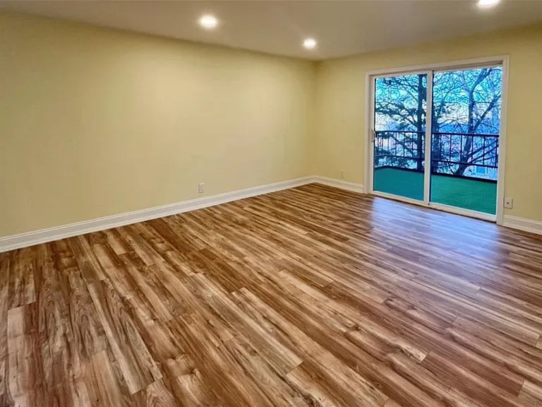2375 S Linden Ct #208S — Photo 5