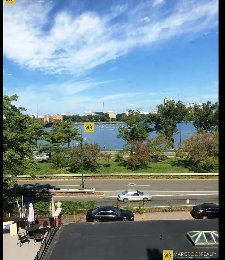 1 bed, 999 sqft, $3,200 — Photo 1