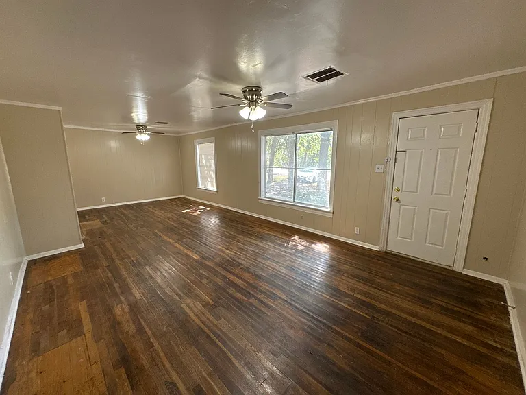 800 Audra Ln — Photo 13