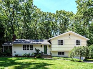 43 Hobart Rd, Sudbury, MA 01776
