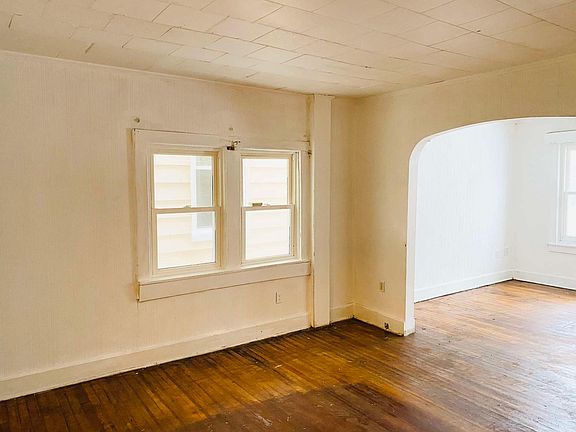 4th image of 118 Lancaster St #1