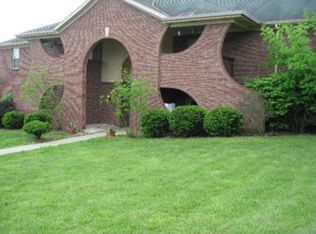 961 Golfview Dr APT 104, Alexandria, KY 41001